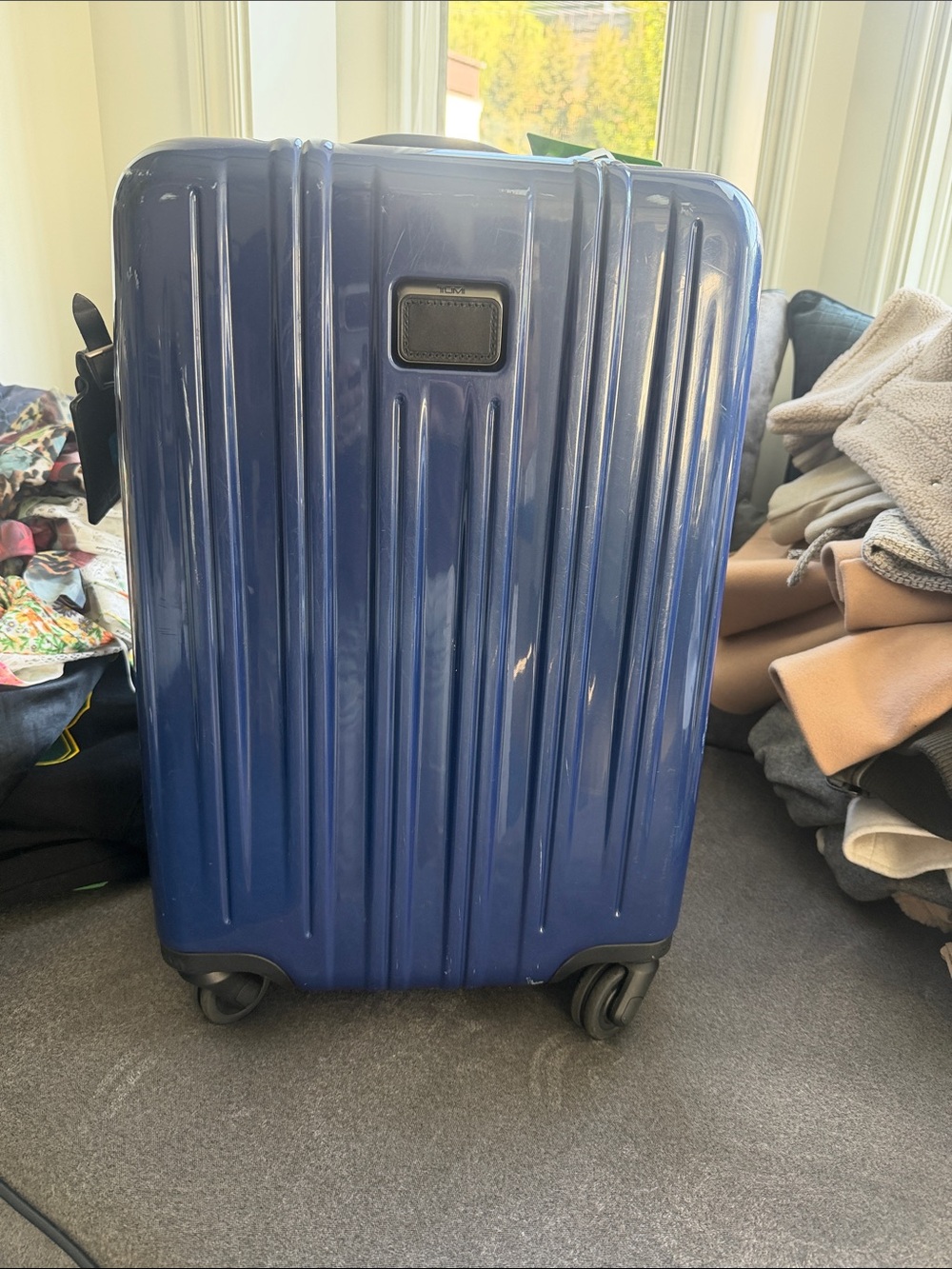 Tumi Deep Blue Hardside Spinner Luggage